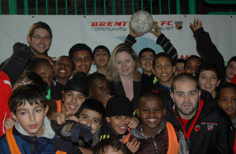 Mary Macleod MP encourages sport in schools