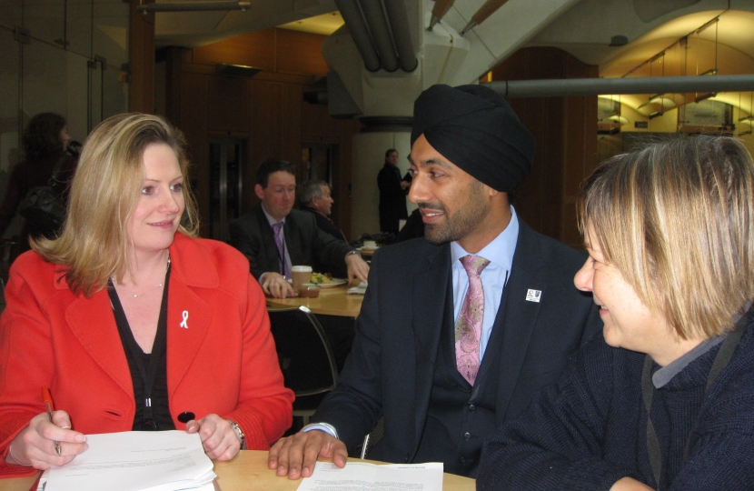 Mary Macleod MP discussing Piccadilly Line with Kulveer Range and Angie Bray MP
