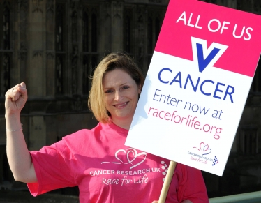 Mary Macleod MP urges women to Race for Life